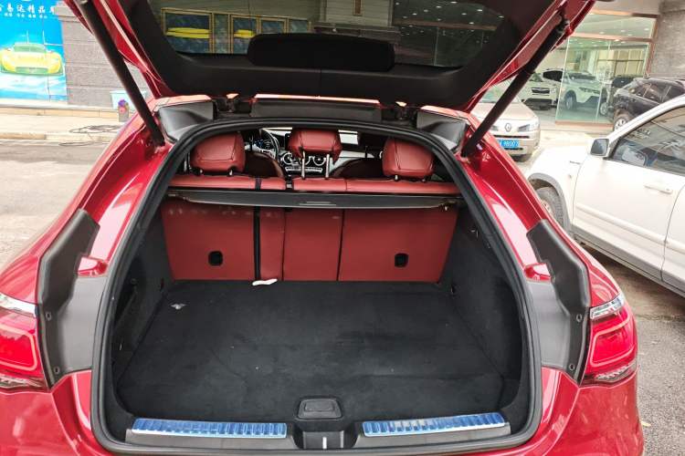 Used Mercedes-Benz GLC Coupe 2020 GLC 260 4MATIC Coupe SUV Trunk