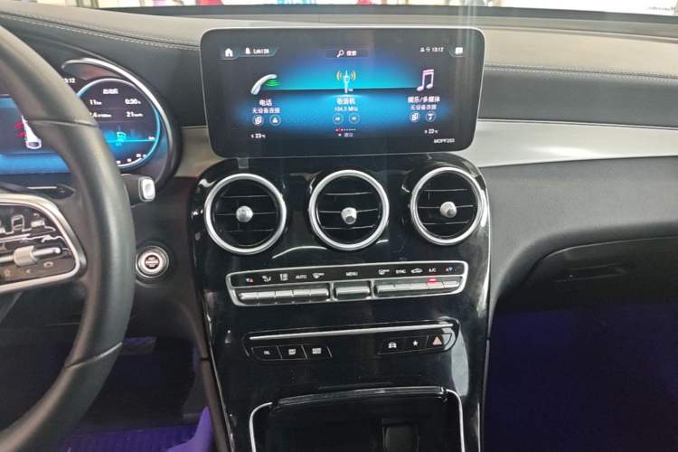 Used Mercedes-Benz GLC Coupe 2020 GLC 260 4MATIC Coupe SUV Audio And AC Panel