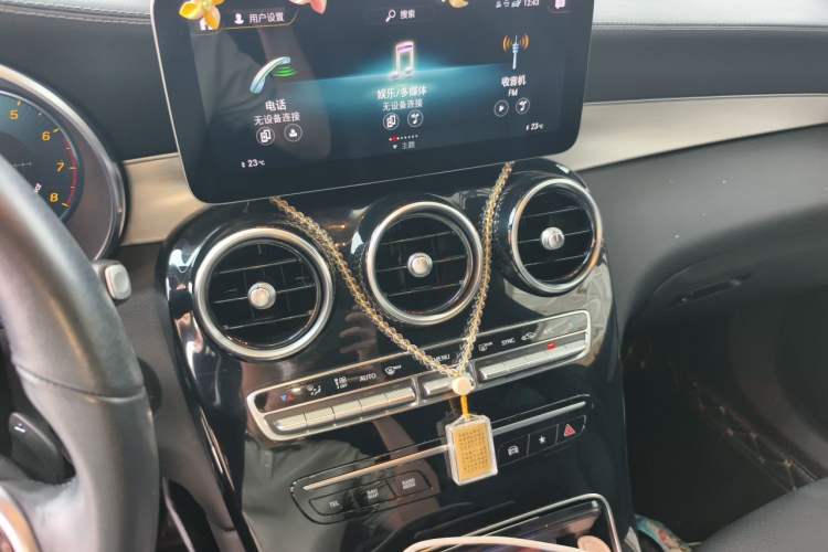 Used Mercedes-Benz GLC Coupe 2020 GLC 260 4MATIC Coupe SUV Audio And AC Panel