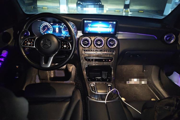 Used Mercedes-Benz GLC Coupe 2020 GLC 260 4MATIC Coupe SUV Center Console
