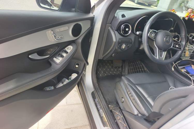 Used Mercedes-Benz GLC Coupe 2020 GLC 260 4MATIC Coupe SUV Driver Seat