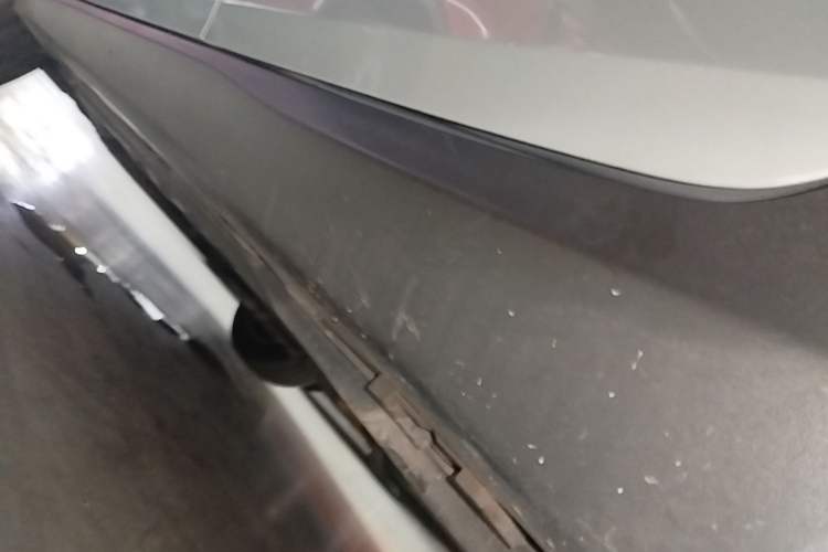 Used Mercedes-Benz GLC Coupe 2020 GLC 260 4MATIC Coupe SUV Left Side Sill