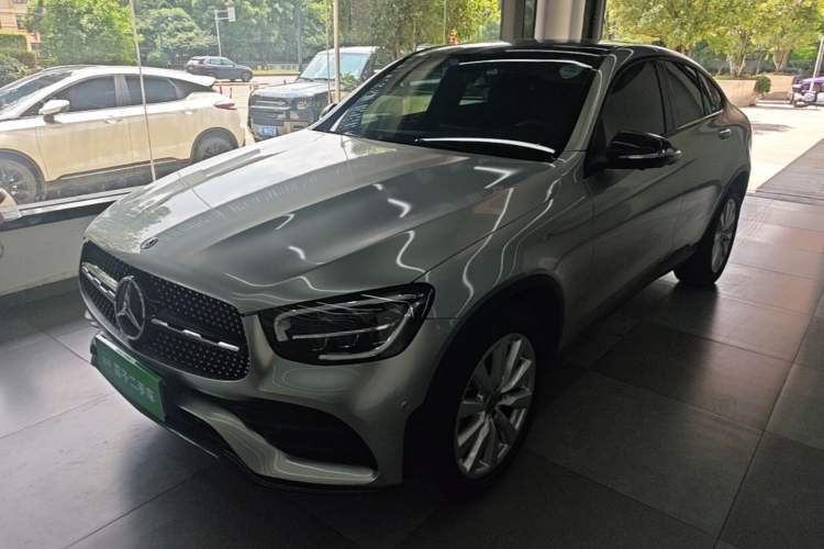 Used Mercedes-Benz GLC Coupe 2020 GLC 260 4MATIC Coupe SUV Guazi used car, China used car export, Used car for sale, Used cars, Cheapest cars for sale