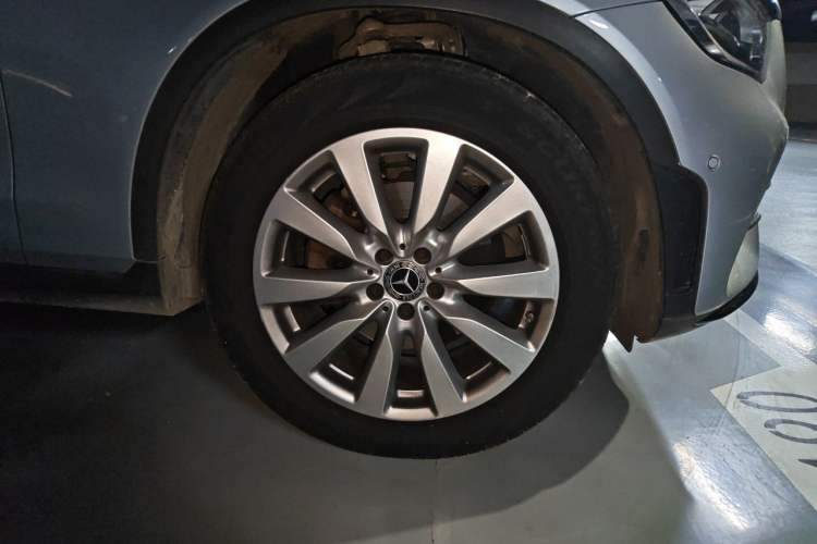 Used Mercedes-Benz GLC Coupe 2020 GLC 260 4MATIC Coupe SUV Right Front Wheel Hub