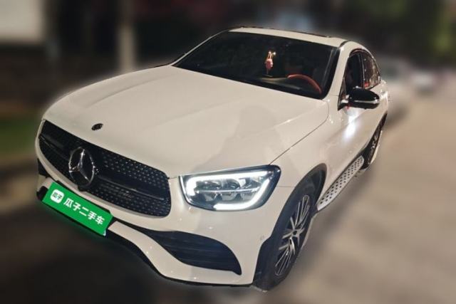 Mercedes-Benz GLC Coupe 2020 GLC 300 4MATIC Coupe SUV مستعملة