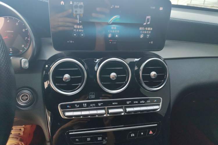 Used Mercedes-Benz GLC Coupe 2020 GLC 260 4MATIC Coupe SUV Audio And AC Panel