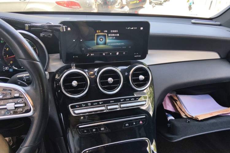 Used Mercedes-Benz GLC Coupe 2020 GLC 260 4MATIC Coupe SUV Audio And AC Panel