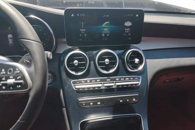 Used Mercedes-Benz GLC Coupe 2020 GLC 260 4MATIC Coupe SUV Audio And AC Panel