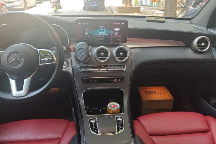 Used Mercedes-Benz GLC Coupe 2020 GLC 300 4MATIC Coupe SUV Audio And AC Panel
