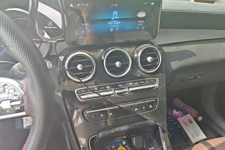 Used Mercedes-Benz GLC Coupe 2020 GLC 260 4MATIC Coupe SUV Audio And AC Panel