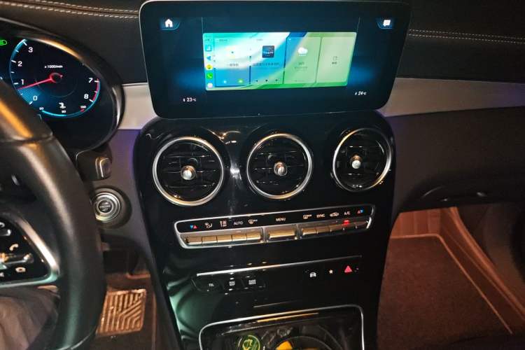 Used Mercedes-Benz GLC Coupe 2020 GLC 260 4MATIC Coupe SUV Audio And AC Panel
