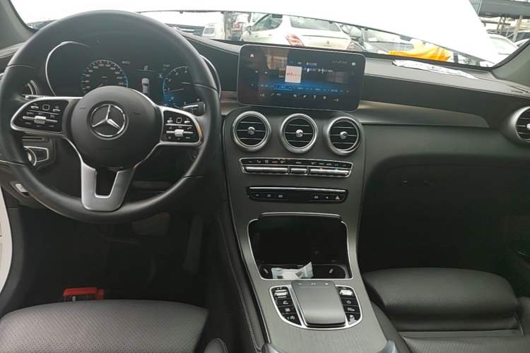 Used Mercedes-Benz GLC Coupe 2020 GLC 300 4MATIC Coupe SUV Audio And AC Panel