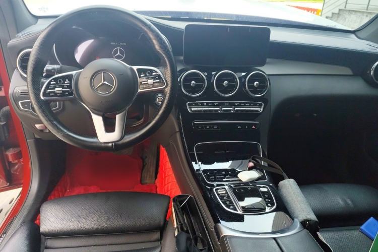 Used Mercedes-Benz GLC Coupe 2020 GLC 260 4MATIC Coupe SUV Center Console
