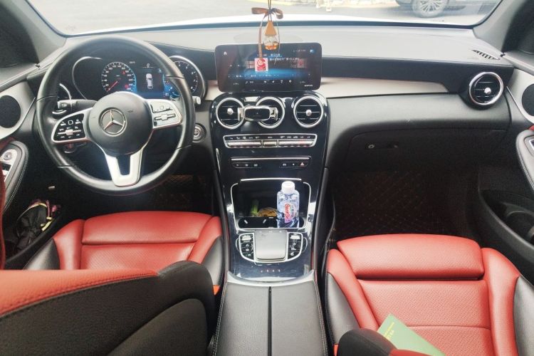 Used Mercedes-Benz GLC Coupe 2020 GLC 260 4MATIC Coupe SUV Center Console