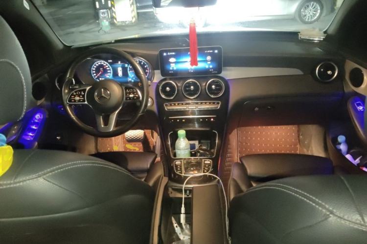 Used Mercedes-Benz GLC Coupe 2020 GLC 260 4MATIC Coupe SUV Center Console