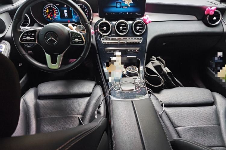 Used Mercedes-Benz GLC Coupe 2020 GLC 260 4MATIC Coupe SUV Center Console