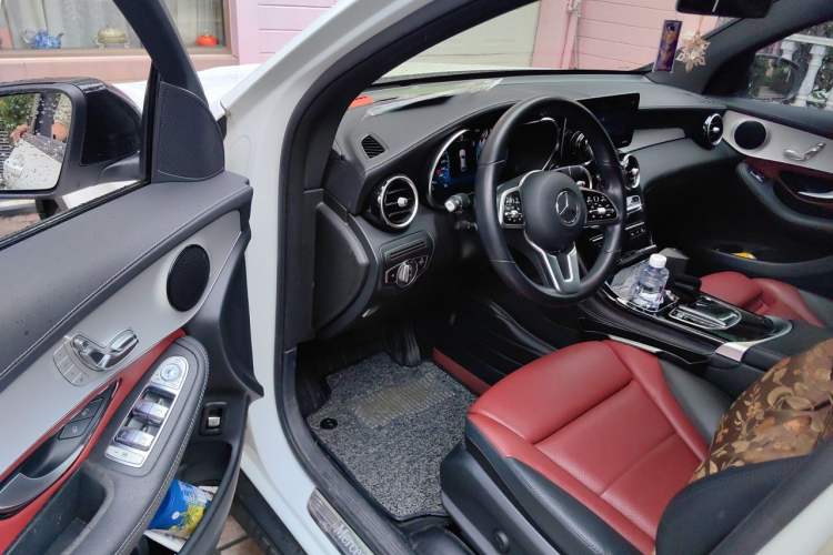 Used Mercedes-Benz GLC Coupe 2020 GLC 260 4MATIC Coupe SUV Driver Seat