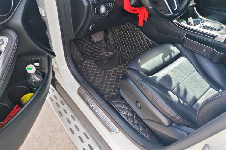 Used Mercedes-Benz GLC Coupe 2020 GLC 300 4MATIC Coupe SUV Driver Seat