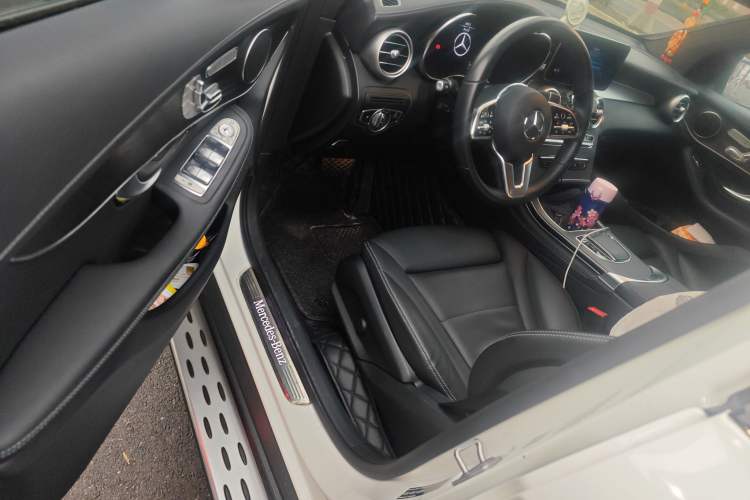 Used Mercedes-Benz GLC Coupe 2020 GLC 300 4MATIC Coupe SUV Driver Seat