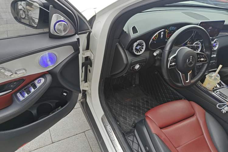 Used Mercedes-Benz GLC Coupe 2020 GLC 260 4MATIC Coupe SUV Driver Seat