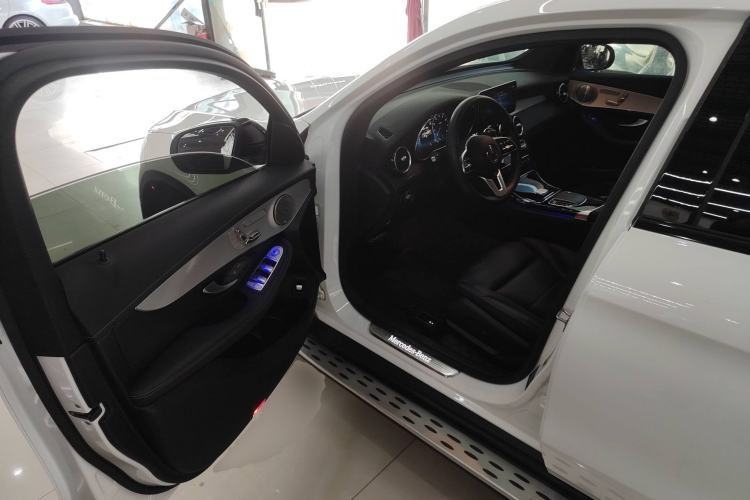 Used Mercedes-Benz GLC Coupe 2020 GLC 260 4MATIC Coupe SUV Driver Seat