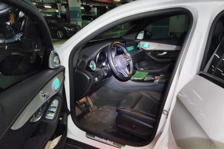 Used Mercedes-Benz GLC Coupe 2020 GLC 260 4MATIC Coupe SUV Driver Seat