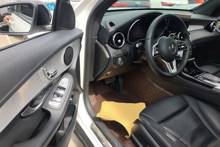Used Mercedes-Benz GLC Coupe 2020 GLC 260 4MATIC Coupe SUV Driver Seat