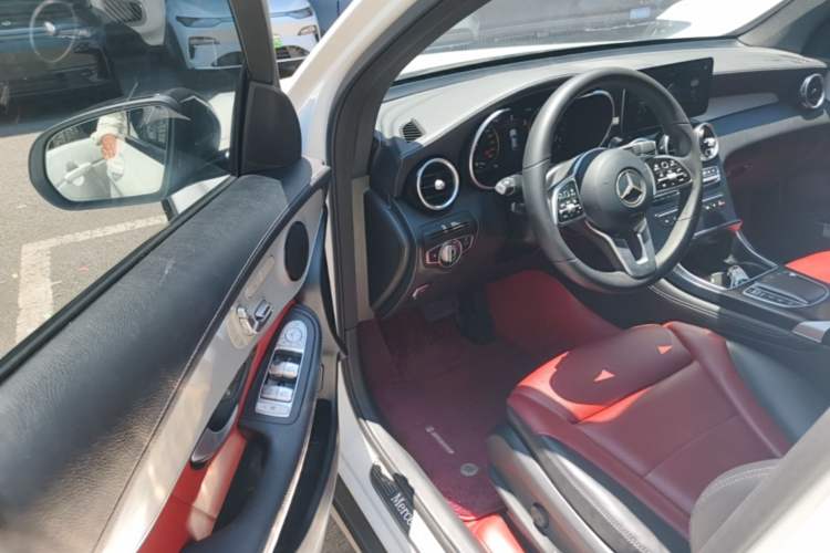 Used Mercedes-Benz GLC Coupe 2020 GLC 260 4MATIC Coupe SUV Driver Seat