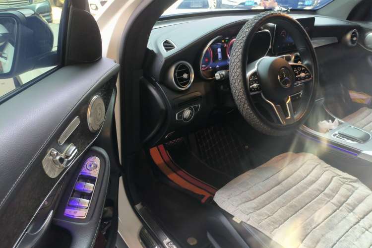 Used Mercedes-Benz GLC Coupe 2020 GLC 300 4MATIC Coupe SUV Driver Seat