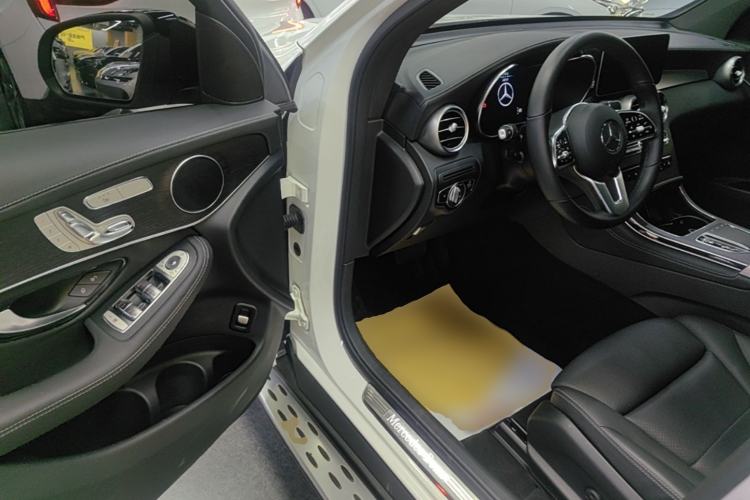 Used Mercedes-Benz GLC Coupe 2020 GLC 300 4MATIC Coupe SUV Driver Seat