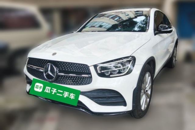 Ojetý Mercedes-Benz GLC Coupe 2020 GLC 260 4MATIC Coupe SUV