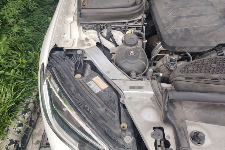Used Mercedes-Benz GLC Coupe 2020 GLC 300 4MATIC Coupe SUV Engine Bay Right