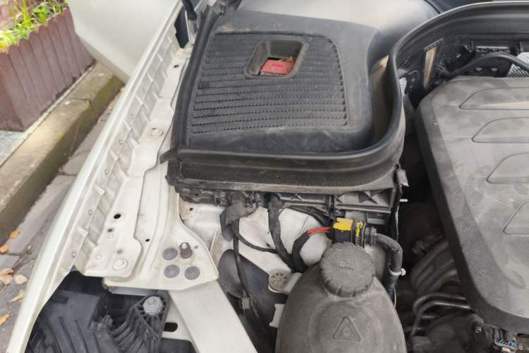 Used Mercedes-Benz GLC Coupe 2020 GLC 260 4MATIC Coupe SUV Engine Bay Right