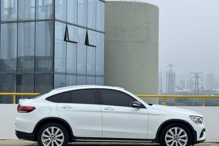 Used Mercedes-Benz GLC Coupe 2020 GLC 260 4MATIC Coupe SUV Exterior 10