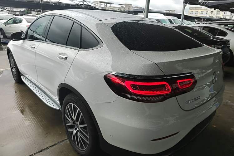 Used Mercedes-Benz GLC Coupe 2020 GLC 300 4MATIC Coupe SUV Exterior 2