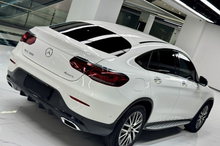 Used Mercedes-Benz GLC Coupe 2020 GLC 300 4MATIC Coupe SUV Exterior 3
