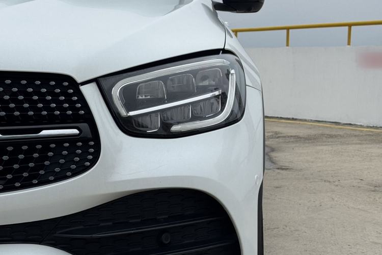 Used Mercedes-Benz GLC Coupe 2020 GLC 260 4MATIC Coupe SUV Exterior 3