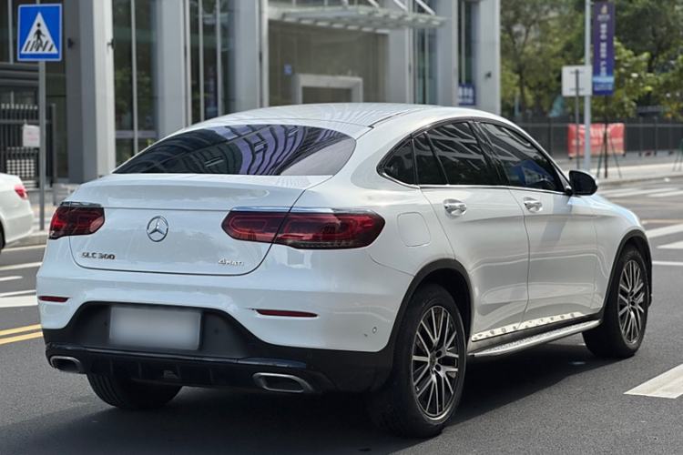 Used Mercedes-Benz GLC Coupe 2020 GLC 300 4MATIC Coupe SUV Exterior 3