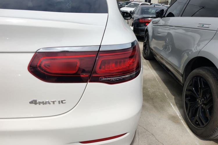 Used Mercedes-Benz GLC Coupe 2020 GLC 260 4MATIC Coupe SUV Exterior 3