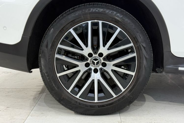 Used Mercedes-Benz GLC Coupe 2020 GLC 300 4MATIC Coupe SUV Exterior 4