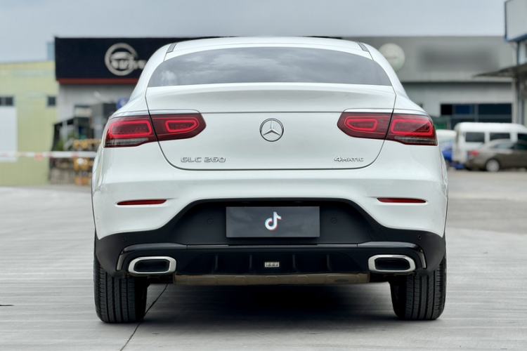 Used Mercedes-Benz GLC Coupe 2020 GLC 260 4MATIC Coupe SUV Exterior 5