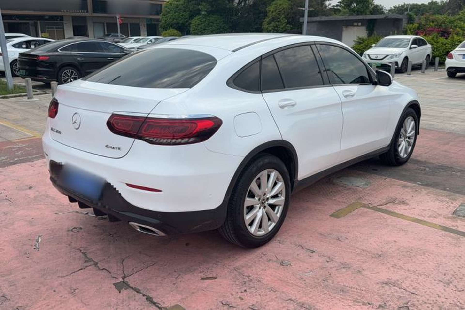 Used Mercedes-Benz GLC Coupe 2020 GLC 260 4MATIC Coupe SUV Exterior 5