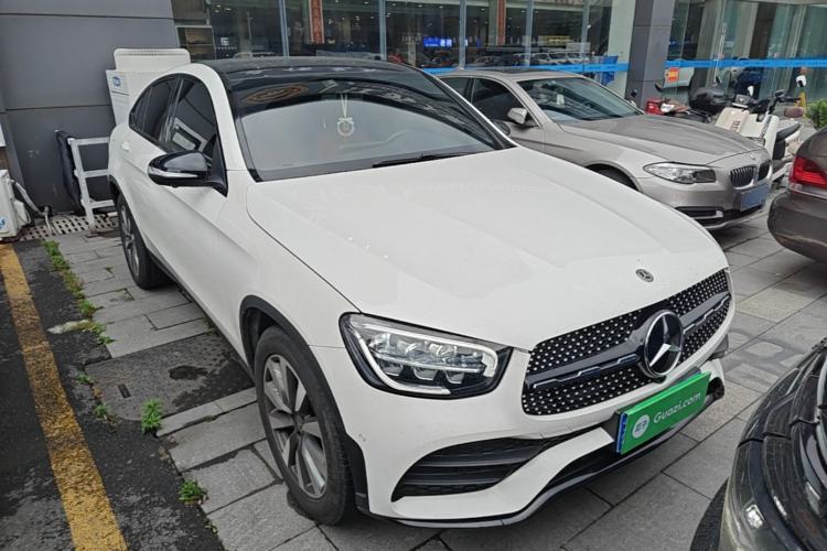 Used Mercedes-Benz GLC Coupe 2020 GLC 260 4MATIC Coupe SUV Front Right 45 Deg