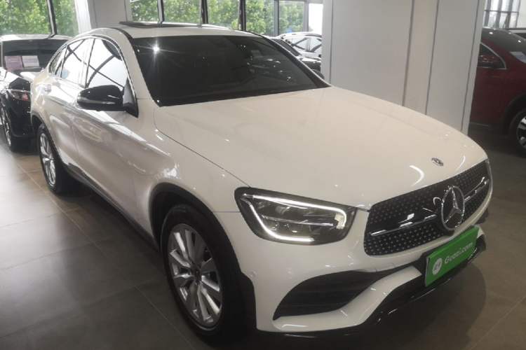 Used Mercedes-Benz GLC Coupe 2020 GLC 260 4MATIC Coupe SUV Front Right 45 Deg