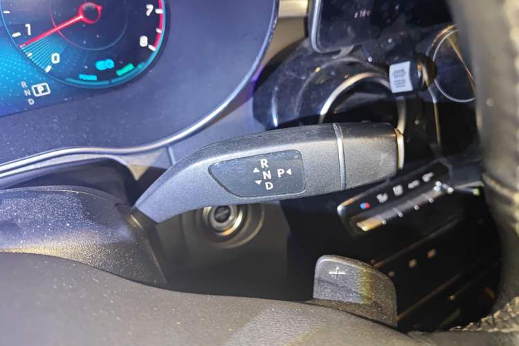Used Mercedes-Benz GLC Coupe 2020 GLC 260 4MATIC Coupe SUV Gear Lever