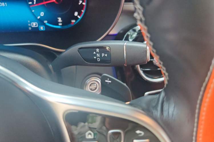 Used Mercedes-Benz GLC Coupe 2020 GLC 260 4MATIC Coupe SUV Gear Lever