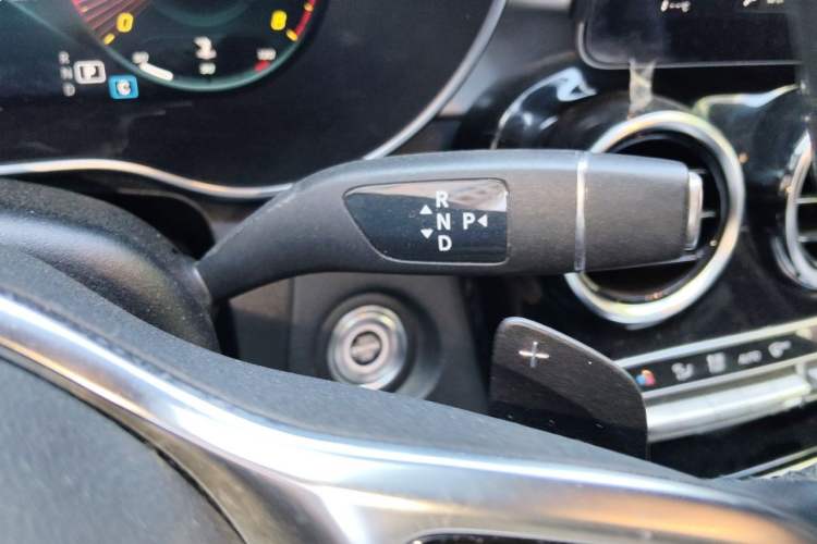 Used Mercedes-Benz GLC Coupe 2020 GLC 260 4MATIC Coupe SUV Gear Lever