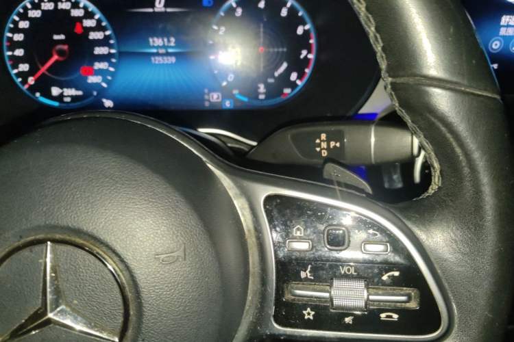 Used Mercedes-Benz GLC Coupe 2020 GLC 260 4MATIC Coupe SUV Gear Lever