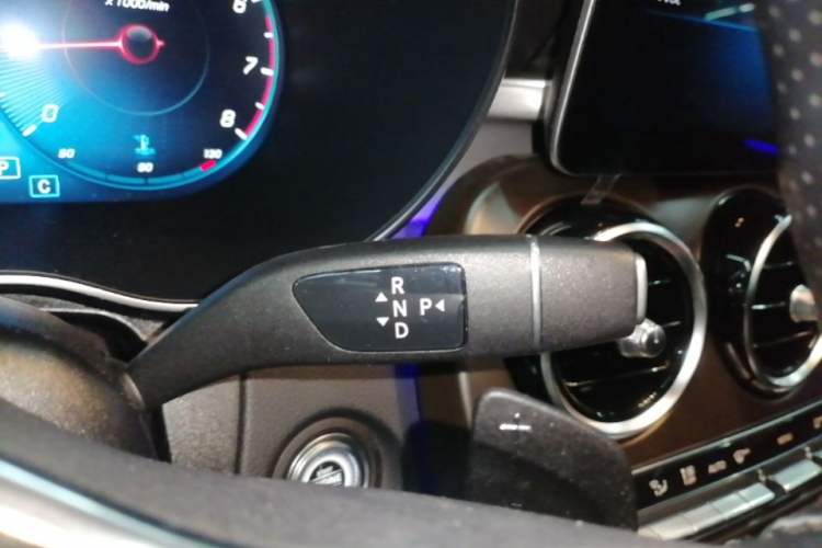 Used Mercedes-Benz GLC Coupe 2020 GLC 260 4MATIC Coupe SUV Gear Lever
