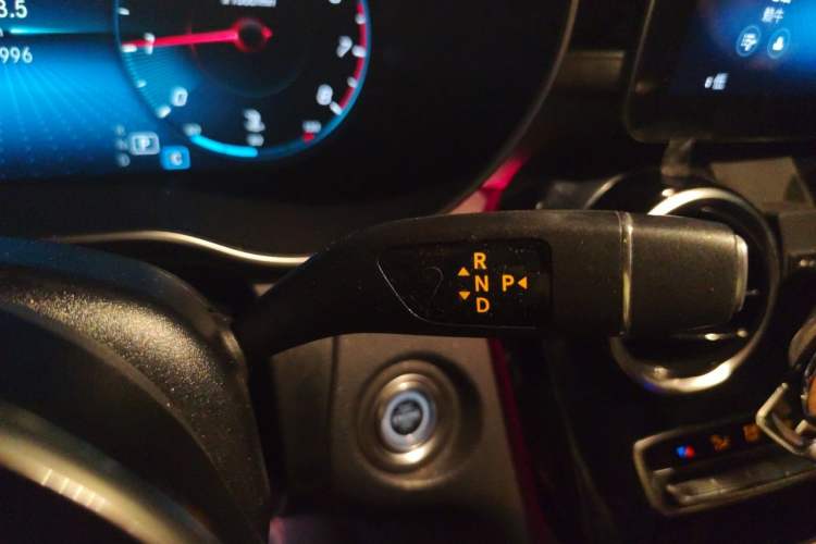 Used Mercedes-Benz GLC Coupe 2020 GLC 260 4MATIC Coupe SUV Gear Lever